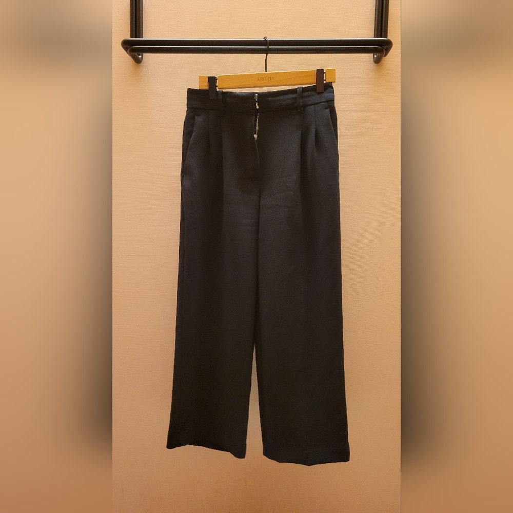 ARITZIA Wilfred Effortless Cropped (Size 0, Regular, Black)